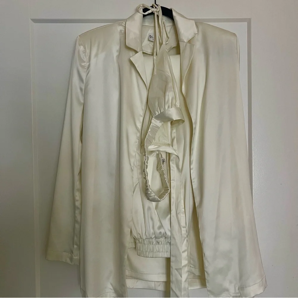 NEW Silky Coord Set- Tie Up Top, Blazer, and Pants - Picture 16 of 16